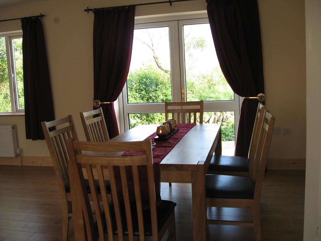Ballagh Court Villa Ballynabola Room photo