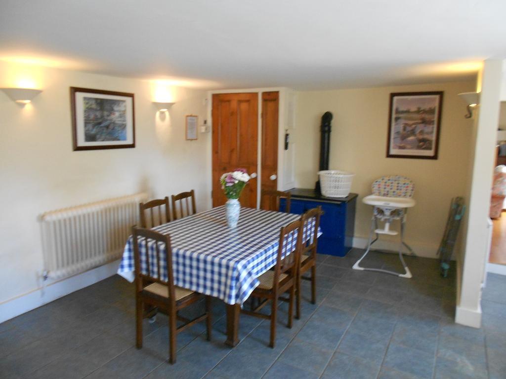 Ballagh Court Villa Ballynabola Room photo